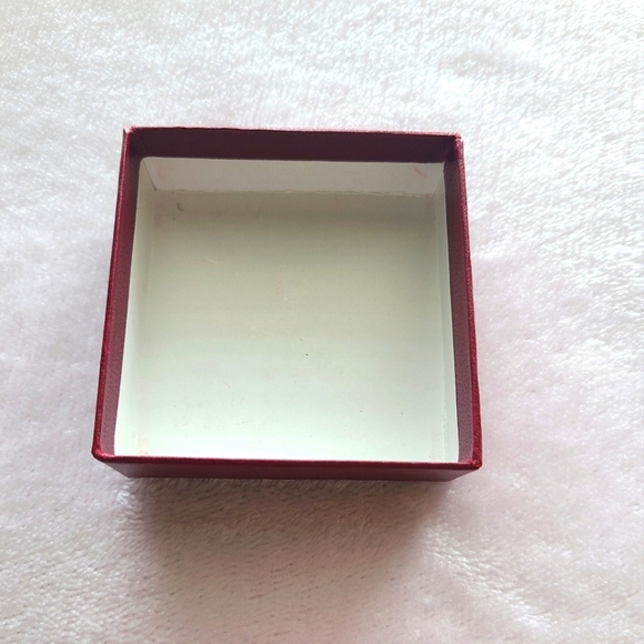 Jewlery case with gift box only - Picture 4 of 8